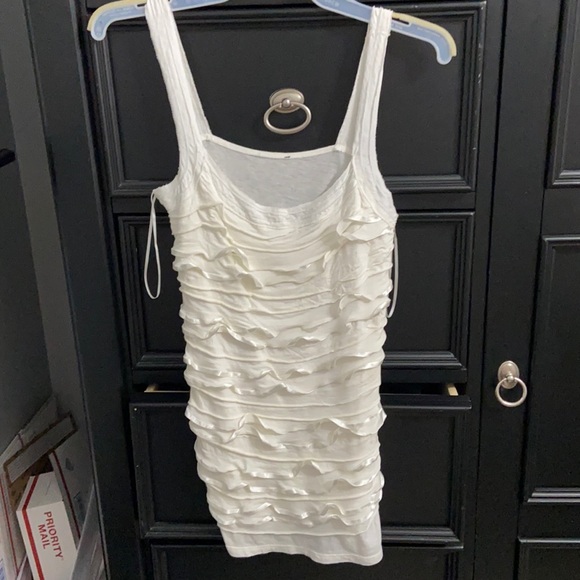 Layered White Tank - Picture 1 of 3